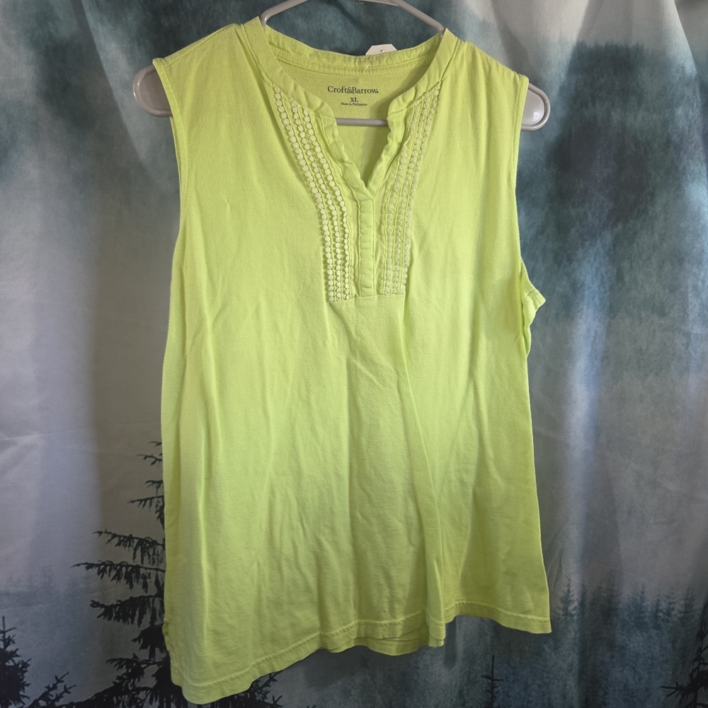 ❤️❤️❤️ Croft & Barrow Lime Green Sleeveless Top